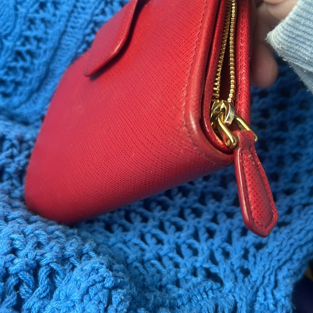 Prada Wallet - Picture 4 of 6